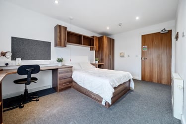 7 bed flat, 2-4 Plymbridge Lane, Crownhill, Plymouth, PL68DE - Image 5